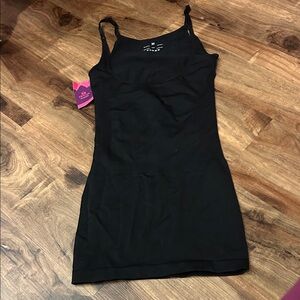 NWT Shapermint Shapewear Scoop Neck Cami